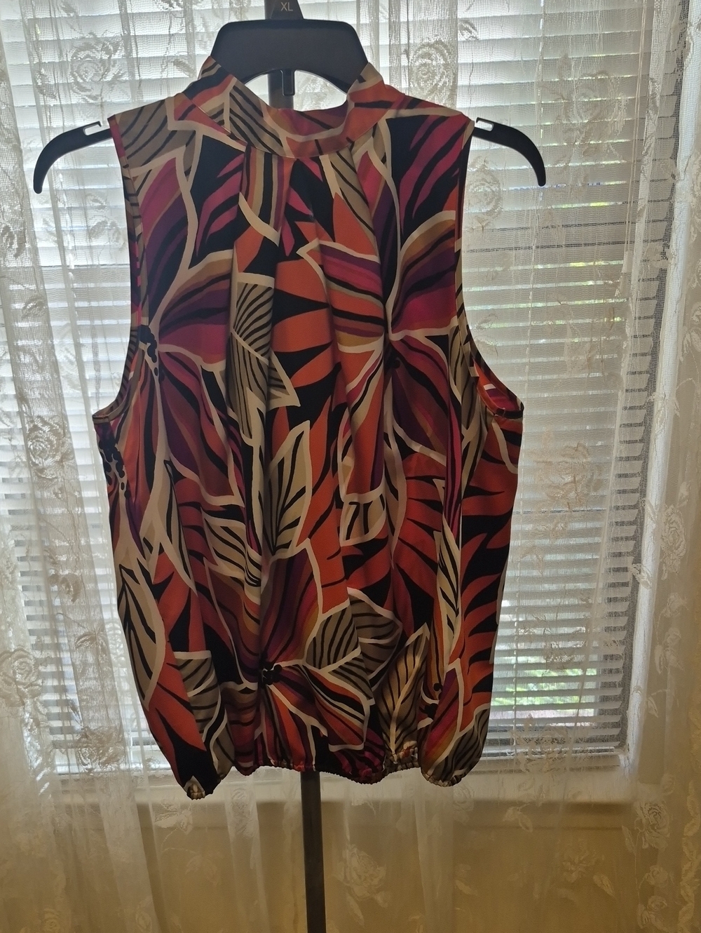 Worthington Sleeveless High-Neck Floral Print Top in Coral & Black 1X Bow In Bac